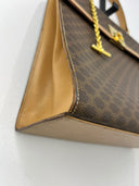 Celine Sac à main Maillon Triomphe — Toile monogrammée marron, détails cuir beige et hardware doré