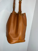 Louis Vuitton Noé — Cuir Épi cognac, vintage