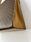 Celine Sac à main Maillon Triomphe — Toile monogrammée marron, détails cuir beige et hardware doré
