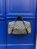 Sac Dior Trotter Boston 40 à motif Oblique marine et écru, vue de face