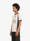 Le maillot de foot beige