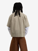 La chemise à manches courtes beige