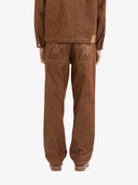 Le pantalon de menuisier en denim marron