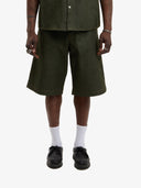 Le short baggy en denim brut vert