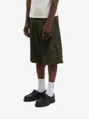 Le short baggy en denim brut vert